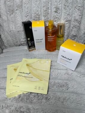 Medicube Kojic Acid Turmeric 8pc Skincare Set Pads Cleanser Serum Masks NEW